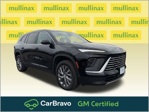 Used 2025 Buick Enclave Preferred image 1