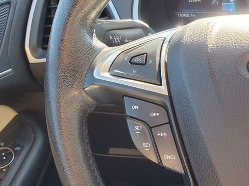 Used 2021 Ford Edge SEL w/ Convenience Package AWD/4WD image 13