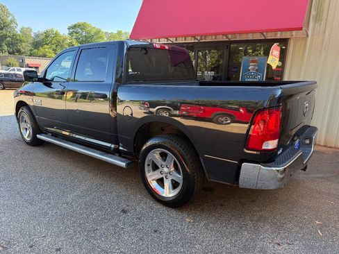 Used 2017 RAM 1500 Express RWD image 6