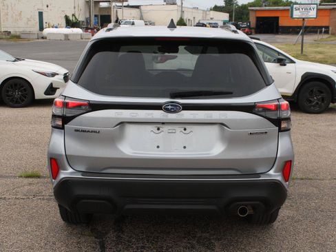 Used 2025 Subaru Forester Touring AWD/4WD image 6
