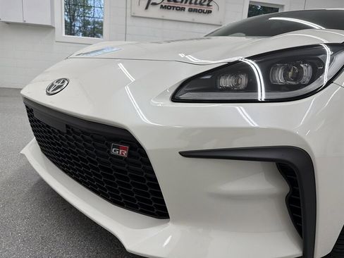 Used 2024 Toyota GR86 Premium w/ Performance Package RWD image 9