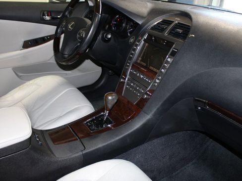 Used 2011 Lexus ES 350 FWD image 31