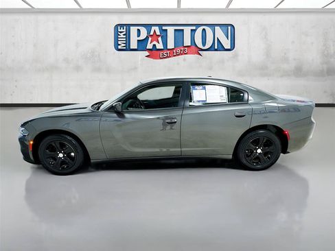 Used 2022 Dodge Charger SXT RWD image 4