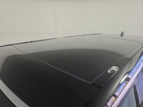 Used 2022 Rivian R1S Launch Edition image 13