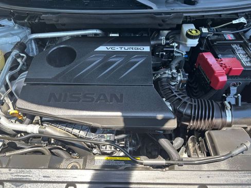 Used 2025 Nissan Rogue SV FWD image 28