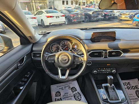 Used 2019 MAZDA CX-5 Touring image 17