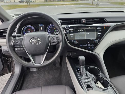 Used 2019 Toyota Camry LE image 17