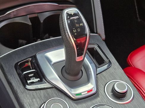 Used 2023 Alfa Romeo Stelvio Sprint AWD/4WD image 28