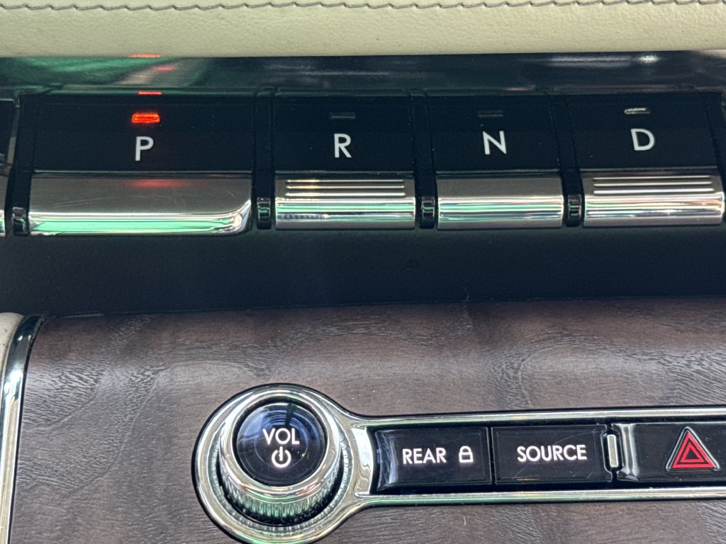 Used 2022 Lincoln Aviator Reserve w/ Elements Package Plus RWD image 35