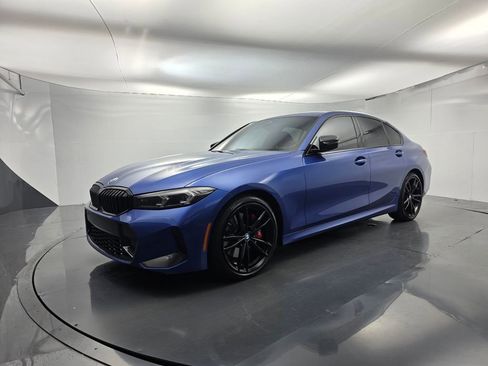 Used 2024 BMW 330i Sedan w/ M Sport Package RWD image 8