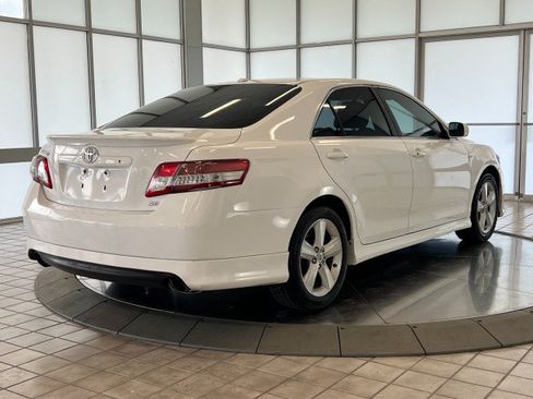 Used 2010 Toyota Camry LE FWD image 7