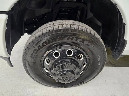 Used 2024 RAM 3500 Big Horn w/ Night Edition image 11