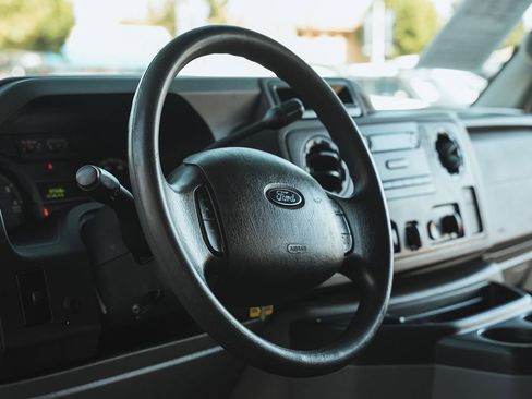 Used 2013 Ford E-150 and Econoline 150 image 17