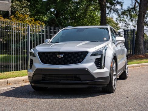 Used 2019 Cadillac XT4 Sport FWD image 2
