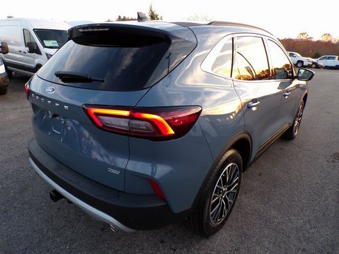 New 2026 Ford Escape SE w/ Class II Trailer Tow Package image 4