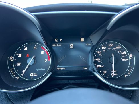 Used 2022 Alfa Romeo Giulia Ti RWD image 40