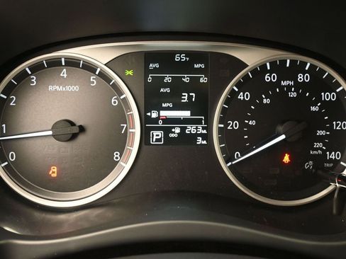 New 2025 Nissan Kicks Play S image 12