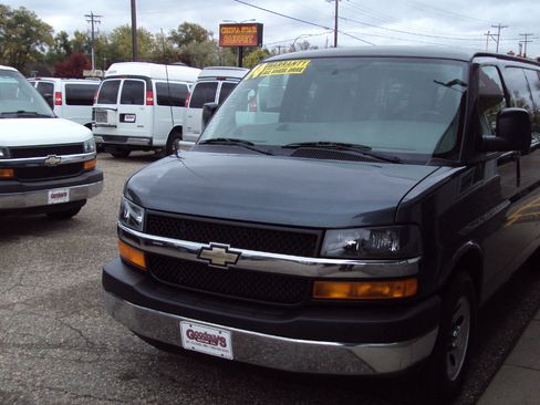 Used 2014 Chevrolet Express 1500 LT w/ LT Preferred Equipment Group image 4