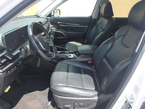 Used 2025 Kia Telluride S AWD/4WD image 3
