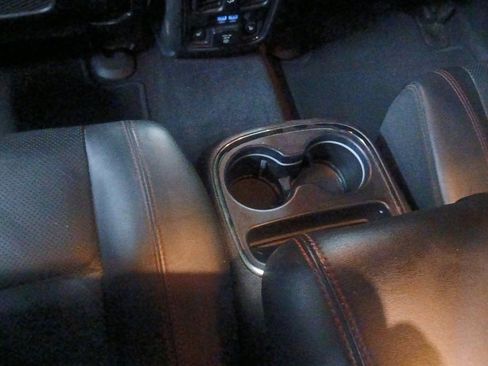 Used 2018 Dodge Durango R/T w/ Trailer Tow Group IV image 21