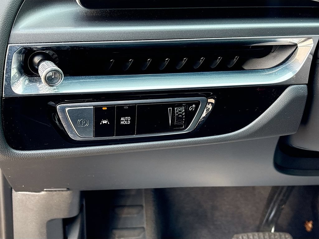 Certified 2024 Cadillac Lyriq Tech AWD/4WD image 10