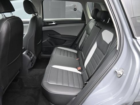Used 2023 Volkswagen Taos SEL AWD/4WD image 21