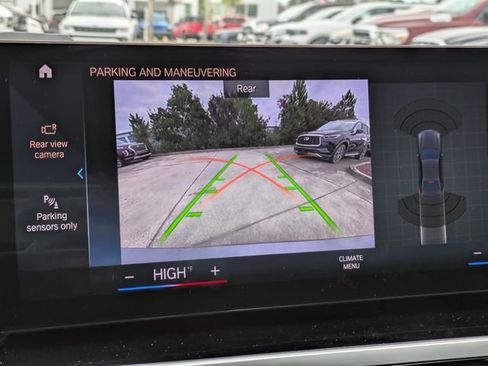 Used 2024 BMW 330e image 21