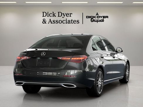 Used 2025 Mercedes-Benz C 300 Sedan image 4