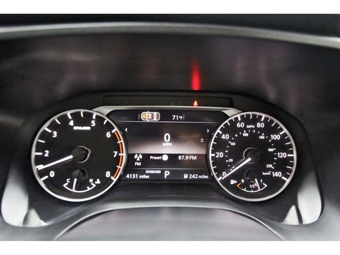Used 2026 Nissan Rogue SV FWD image 15