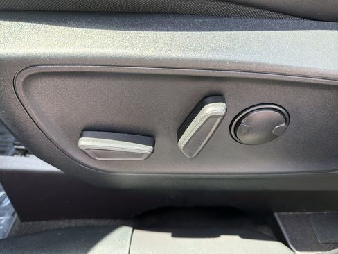 Used 2025 Ford Escape ST-Line w/ Tech Pack #1 FWD image 14