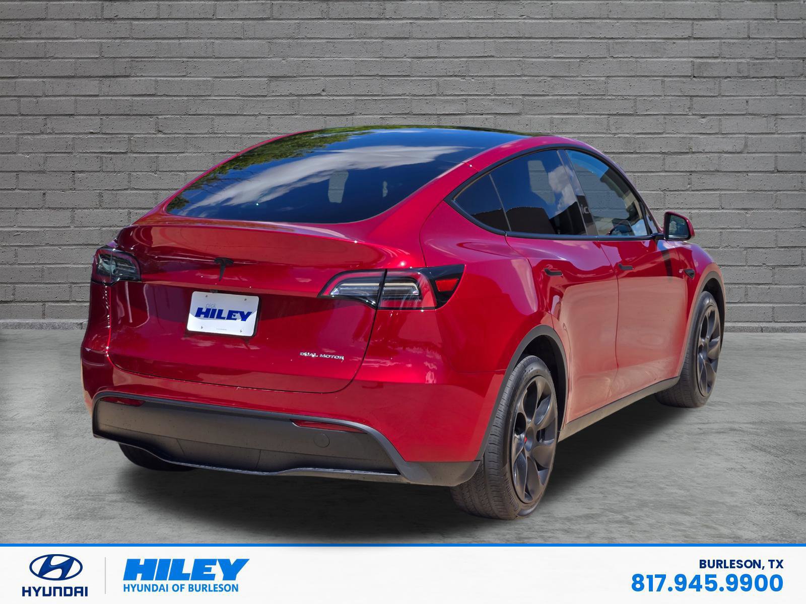 Used 2024 Tesla Model Y Long Range AWD/4WD image 4