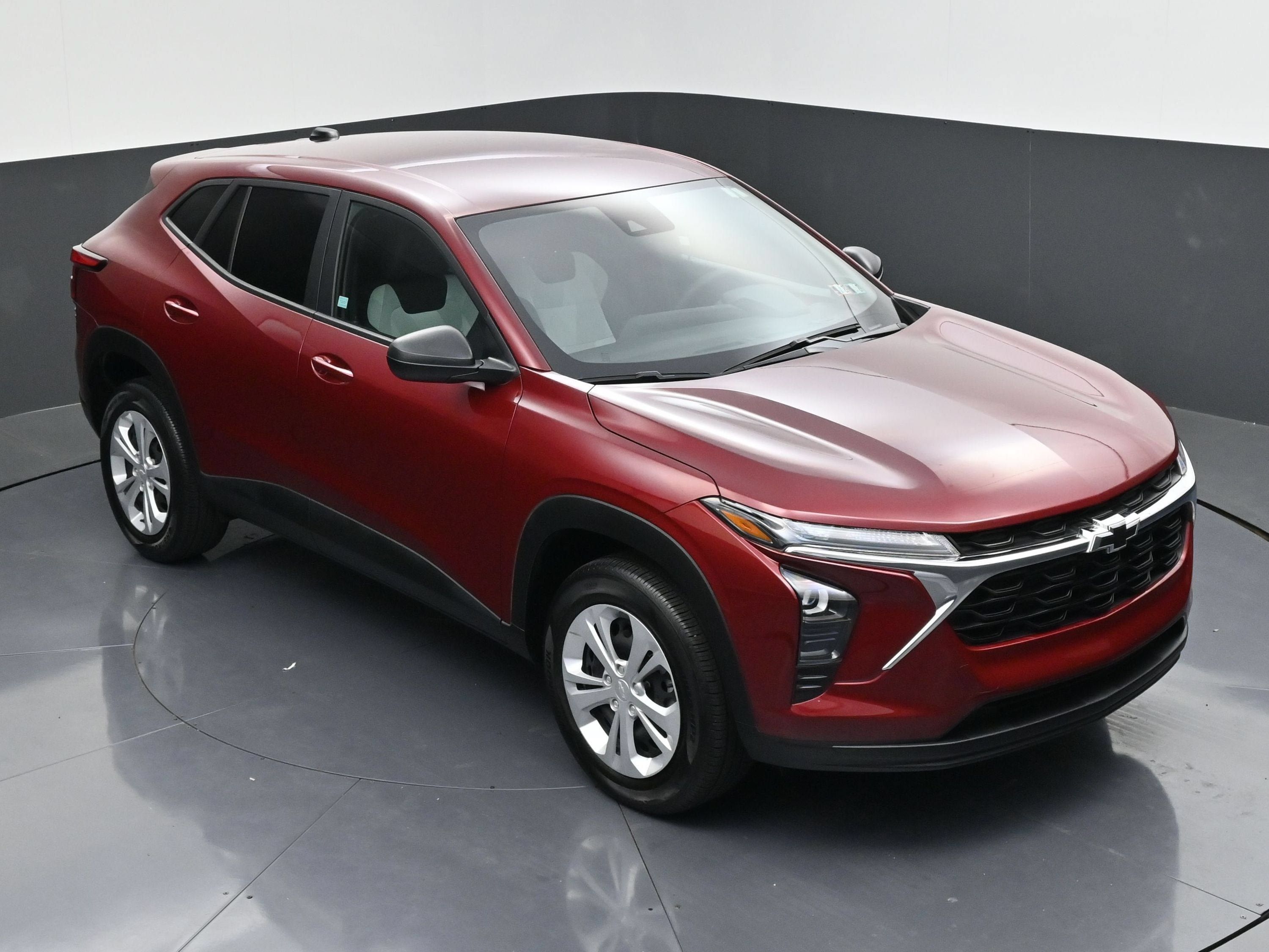 Certified 2024 Chevrolet Trax LS FWD image 41