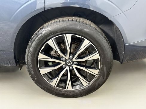 Used 2024 Volvo XC60 B5 Core w/ Protection Package Premier AWD/4WD image 29