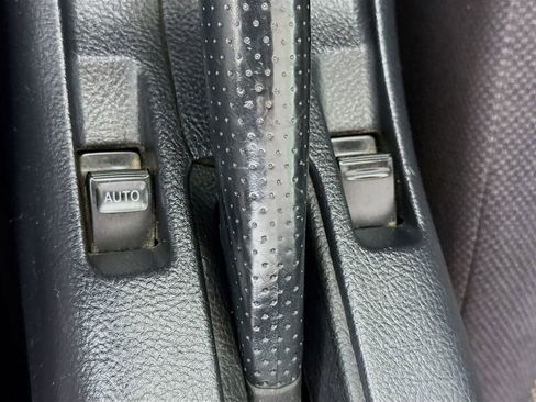 Used 2000 Toyota MR2 image 16