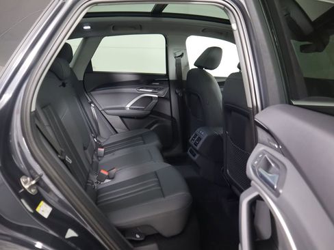Used 2025 Audi Q5 Premium w/ Premium Plus AWD/4WD image 24