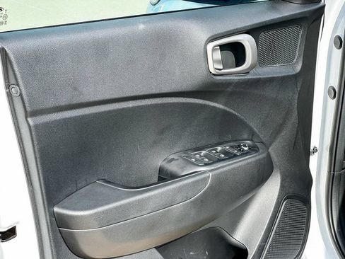 Used 2026 Hyundai Venue SEL FWD image 14