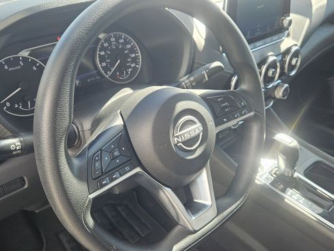 Used 2024 Nissan Sentra SV FWD image 18