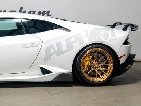 Used 2015 Lamborghini Huracan LP 610-4 image 24