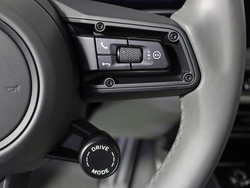 Used 2022 Porsche 911 Carrera S image 25