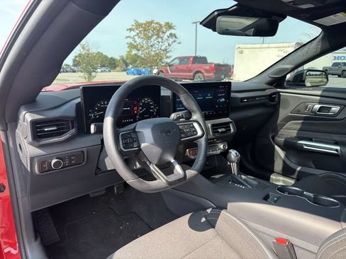 Used 2025 Ford Mustang GT RWD image 11