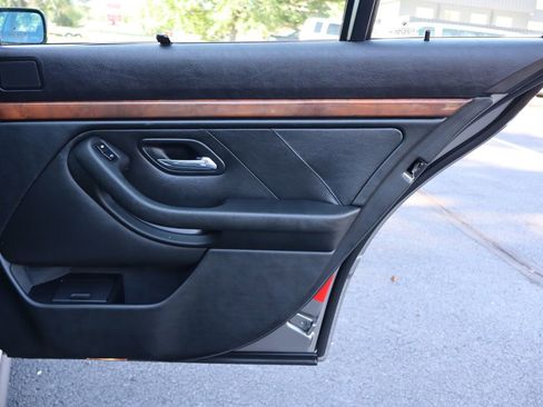Used 2002 BMW 540i 540i image 26
