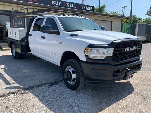 Used 2020 RAM 3500 Tradesman RWD image 3