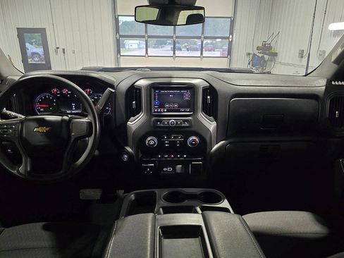 Used 2024 Chevrolet Silverado 2500 Custom w/ Custom Convenience Package AWD/4WD image 10