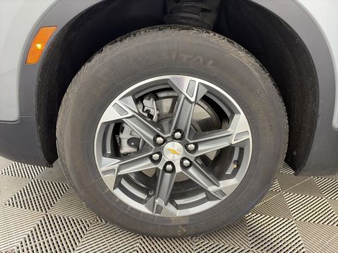 Used 2025 Chevrolet Blazer LT image 13