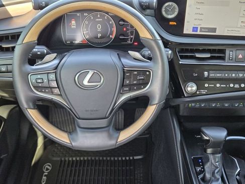 Used 2024 Lexus ES 350 w/ Luxury Package FWD image 26