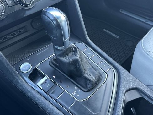 Used 2019 Volkswagen Tiguan SEL Premium R-Line image 22