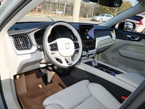 New 2026 Volvo XC60 T8 Ultra w/ Protection Package Premier image 12