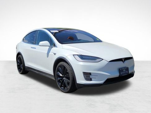 Used 2019 Tesla Model X Long Range AWD/4WD image 6