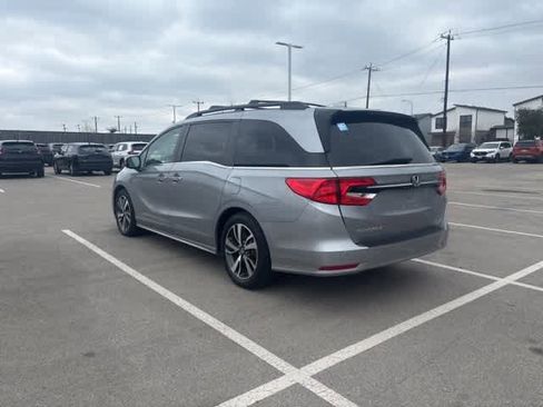 Used 2023 Honda Odyssey Touring image 3