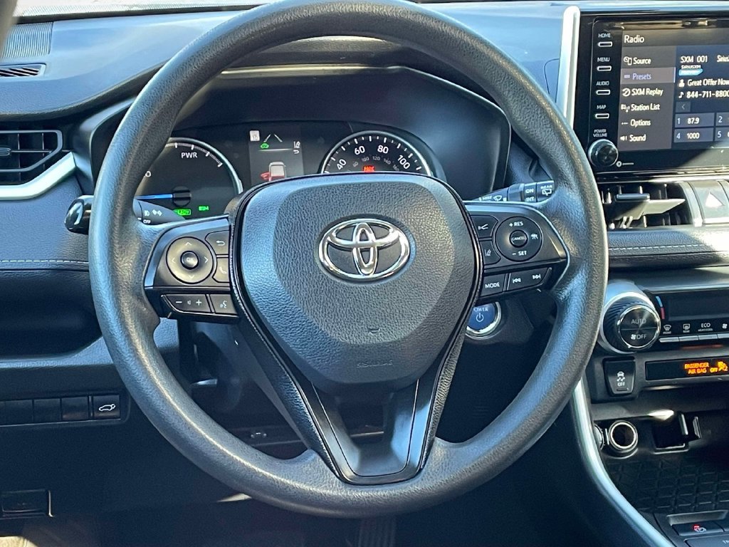 Used 2021 Toyota RAV4 XLE w/ Convenience Package AWD/4WD image 17